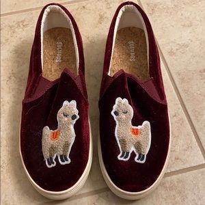 Velvet llama Sneakers